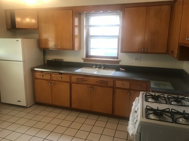 Foto del edificio - 2519 W Farragut Ave