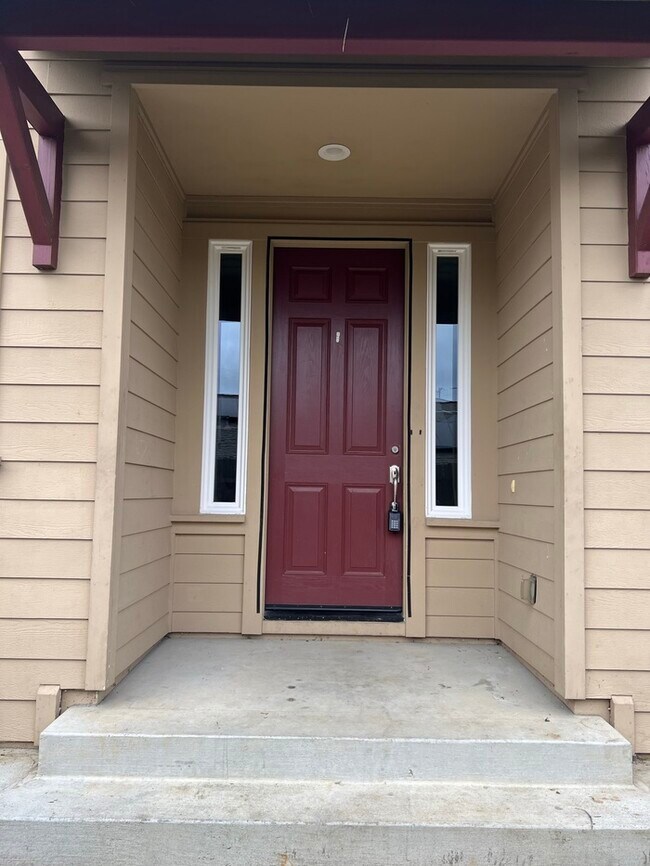 Foto del edificio - 2 Bedroom 1 Bath Duplex