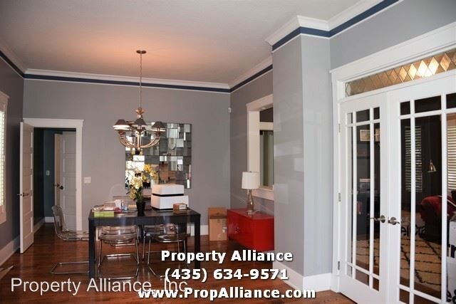 Building Photo - 3 br, 2 bath House - 765 4th Avenue