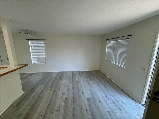 Building Photo - 26172 Sanz, B213