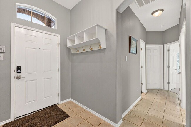 Building Photo - 2504 Branding Iron Ln