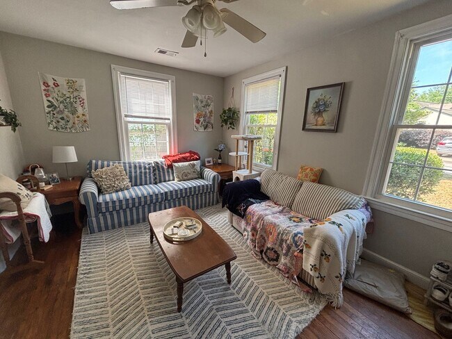 Foto del edificio - Rosewood Cutie