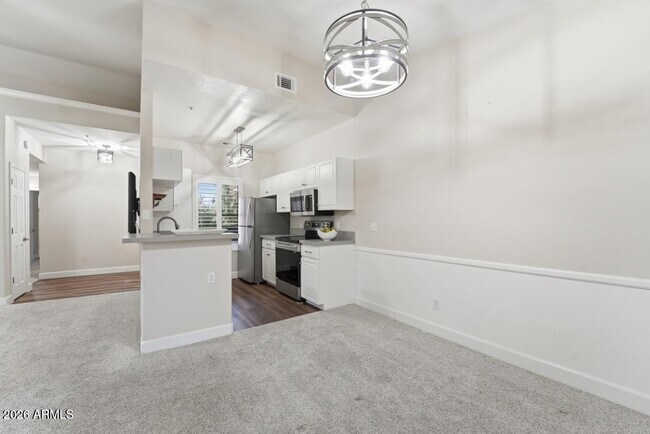 Foto del edificio - 9600 N 96th St