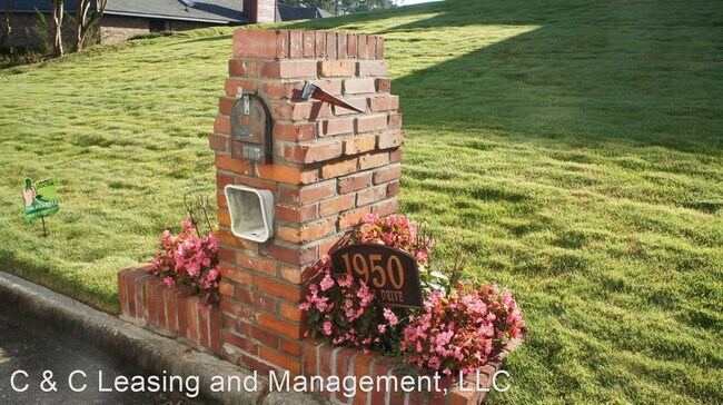 Foto del edificio - 3 br, 2 bath House - 1950 Amber Drive