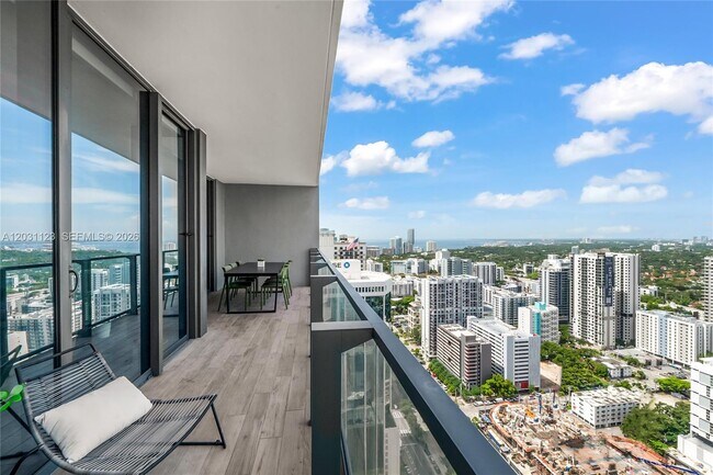 Foto del edificio - 88 SW 7th St