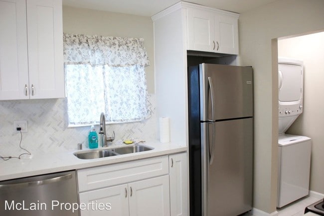 Building Photo - 517 S Tremont St