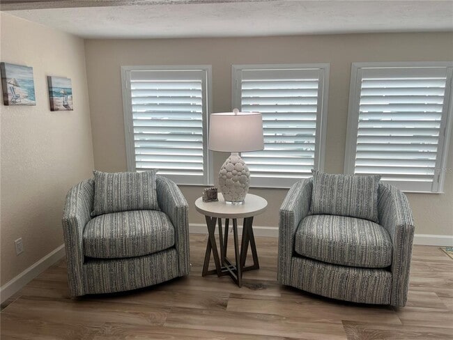 Building Photo - 6154 Midnight Pass Rd