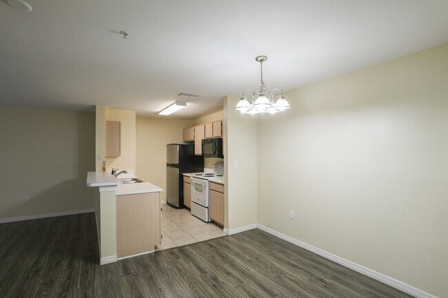 Foto del edificio - 5451 Vineland Rd