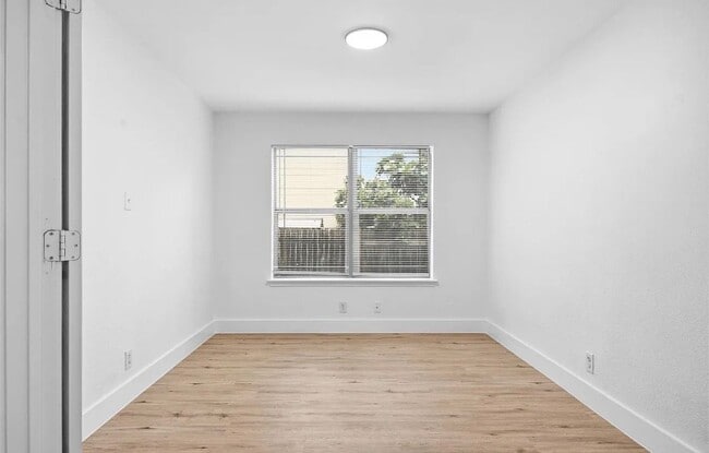 Foto del edificio - 215 Myrtle St