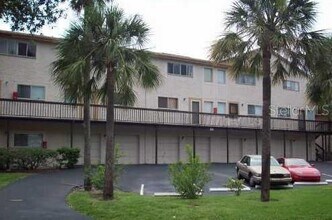 Building Photo - 6338 Newtown Cir