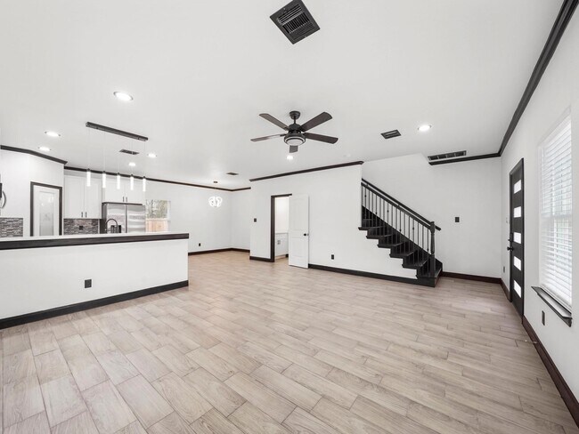 Foto del edificio - 4737 Reed Rd