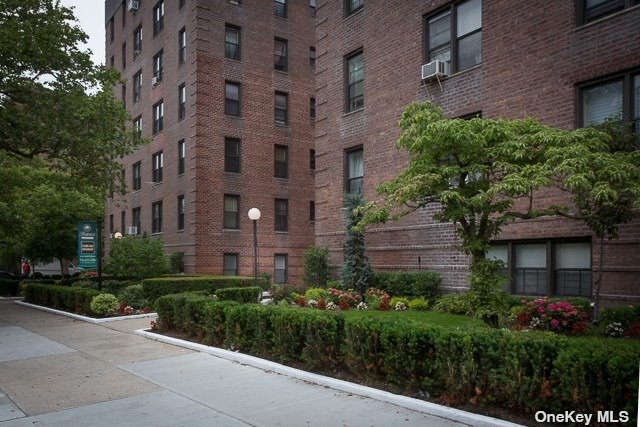 Building Photo - 707 Beach 9th St
