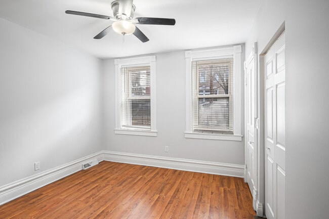 Building Photo - 1616 W Le Moyne St