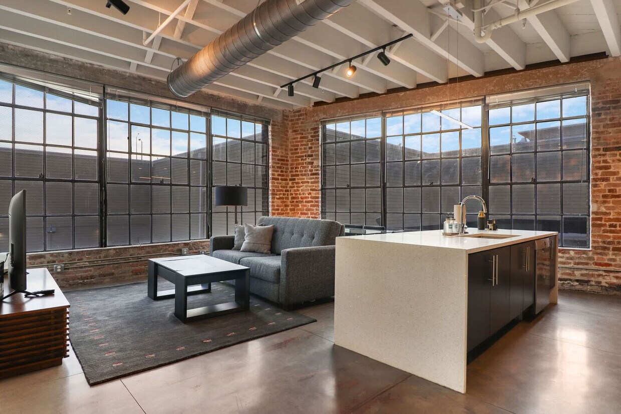 Foto principal - 822 Howard Ave