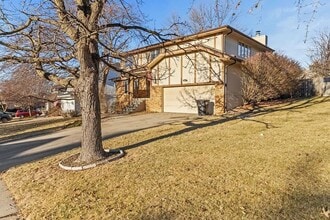 Building Photo - 15412 Shirley St