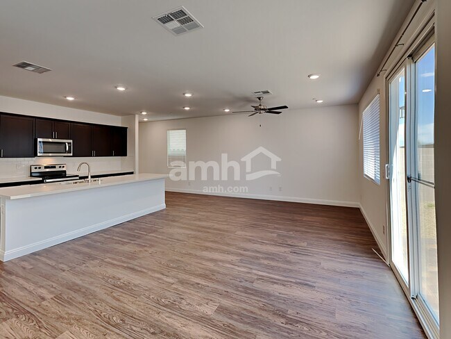 Building Photo - 3320 Blodwen St