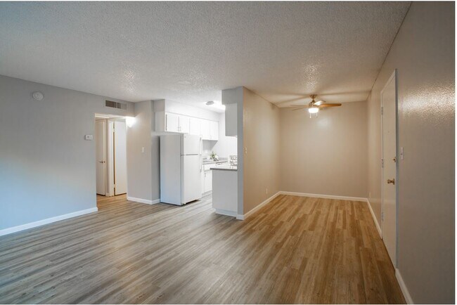 Foto del edificio - Riverglen by the River