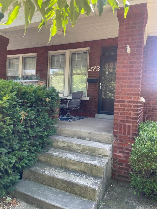 Building Photo - 273 Thurman Ave