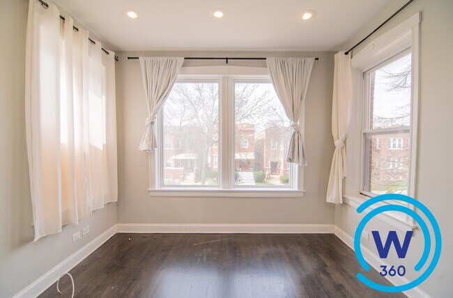 Foto del edificio - 3343 N Springfield Ave