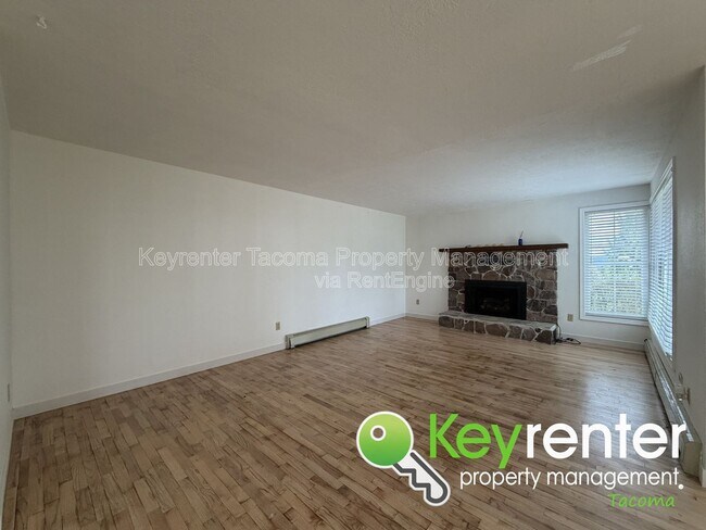 Building Photo - 629 Sandra Lee Ct SE