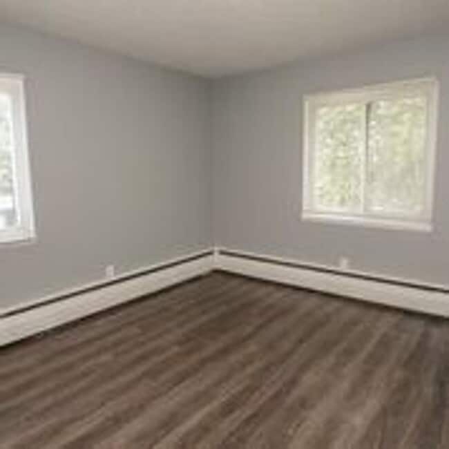 Building Photo - 1 Bed/ 1 Bath Renovated Apartment in Brook Park Ohio