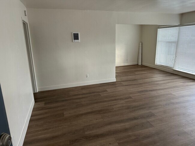 Foto del edificio - Bay Park Apartments