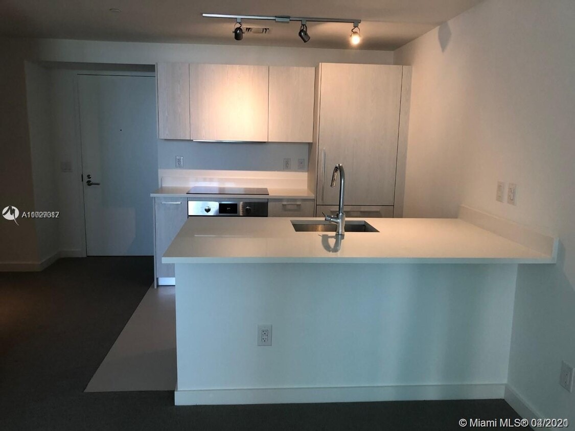 Foto principal - 501 NE 31st St
