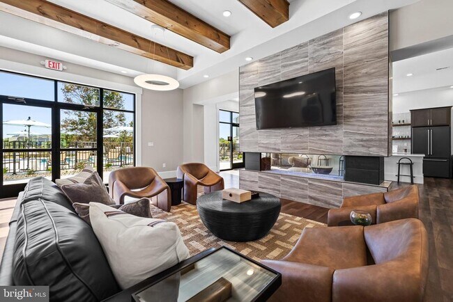 Foto del edificio - 2608 Maplewood Cir