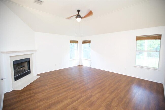 Building Photo - 5803 Fitchwood Ln
