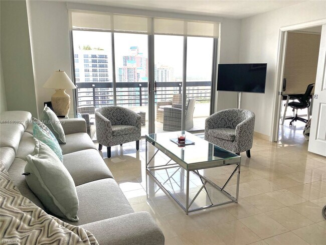 Building Photo - 3 br, 2 bath House - 3500 Mystic Pointe Dr...