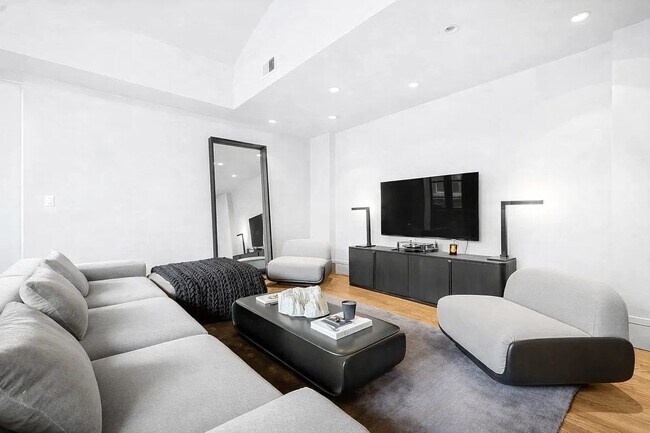 Foto del edificio - 640 Broadway