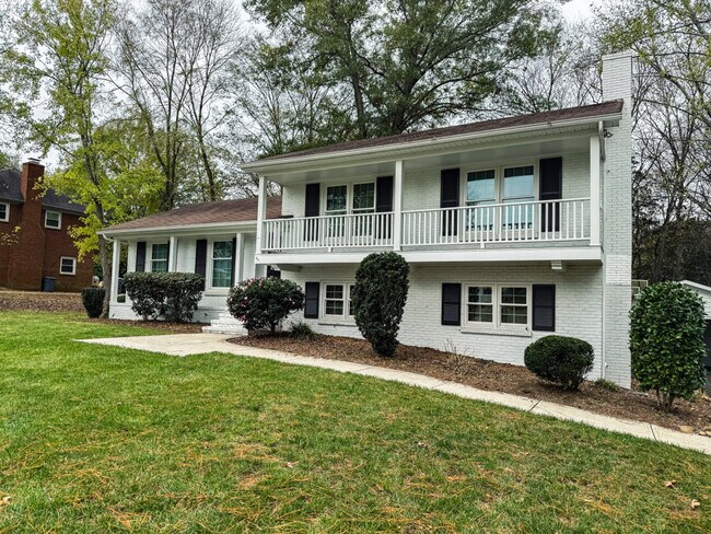 Building Photo - 7601 Bedfordshire Dr