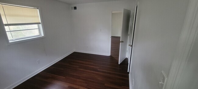 Fresh, clean, new floating floors - 1736 River Front Dr