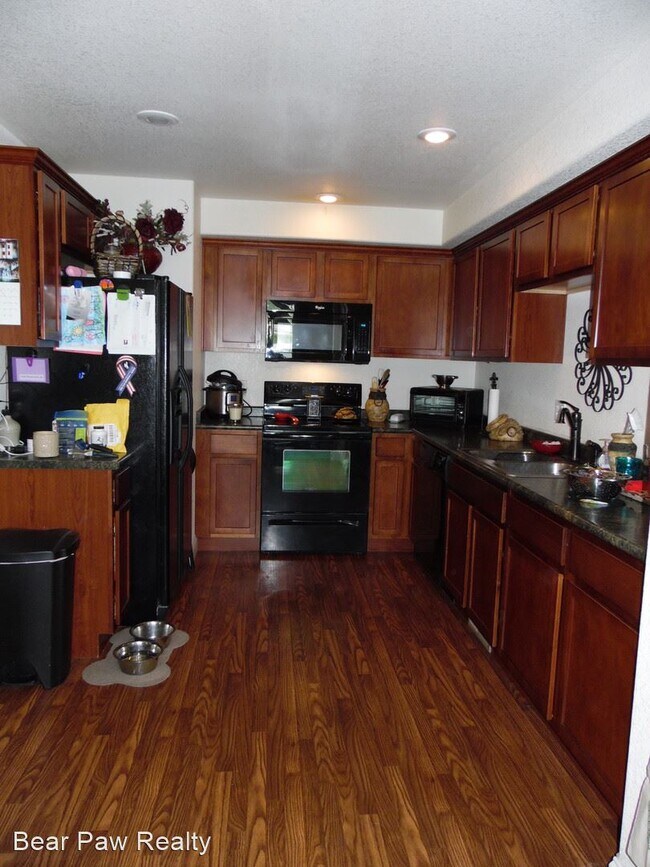 Foto del edificio - 4 br, 3.5 bath House - 4113 Gunsmoke Road