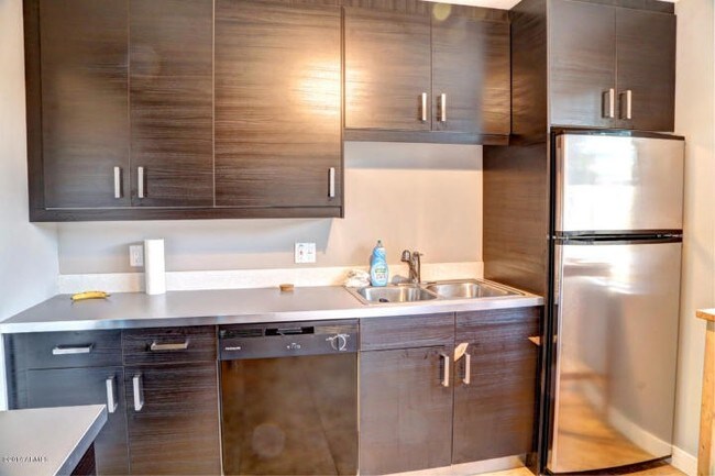 Typical Kitchen - 822 E Montecito Ave