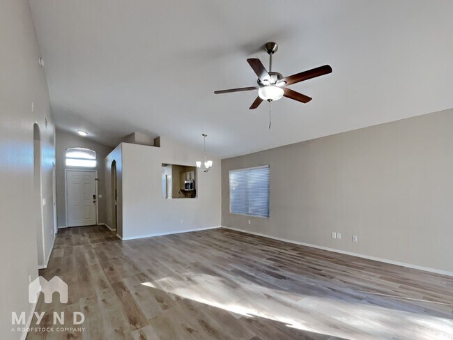 Foto del edificio - 2303 E Aire Libre Ave