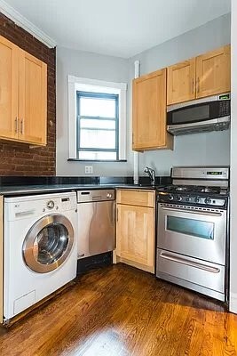 Foto del edificio - 219 E 23rd St