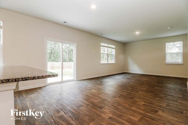 Foto del edificio - 500 Wayton Cir
