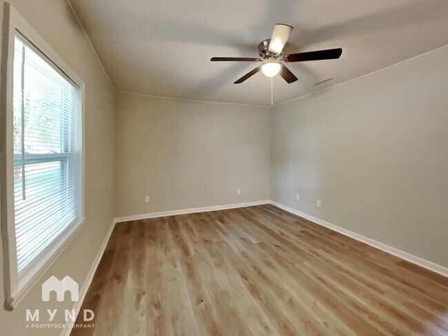 Foto del edificio - 795 E Iredell Ave
