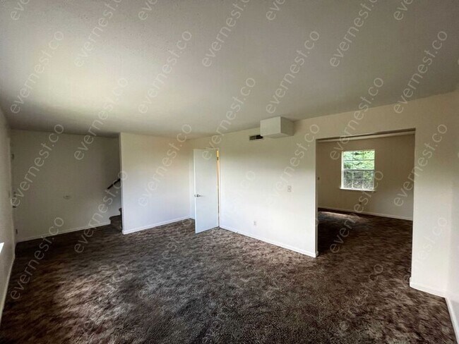 Building Photo - 7611 Holiday Hills Dr