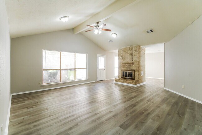 Foto del edificio - 1418 Hunters Park Dr