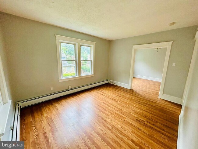 Foto del edificio - 303 Kenny St