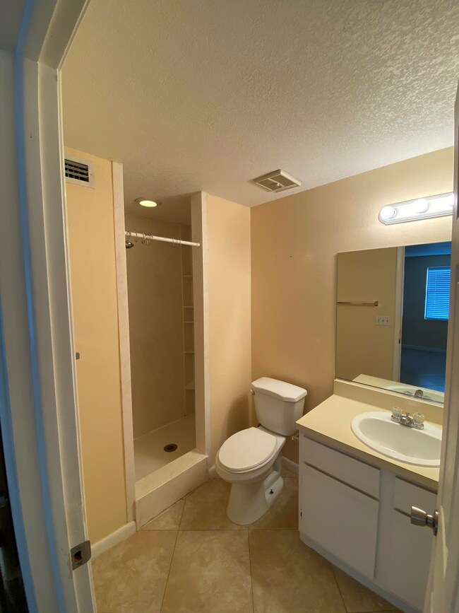 master bath - 129 Camphor Cir