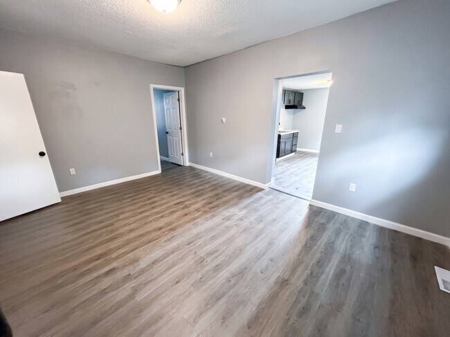 Foto del edificio - 340 W 18th St