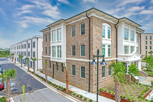 Apartments For Rent Near Medical University Of South Carolina Charleston Sc Student Housing Apartments Com