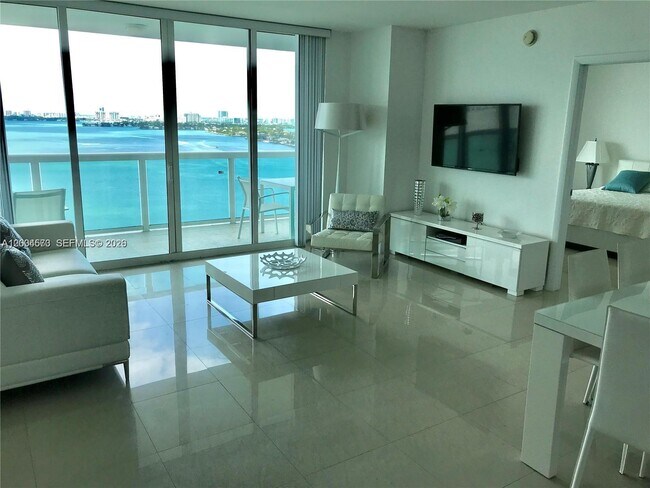 Foto del edificio - 1800 N Bayshore Dr