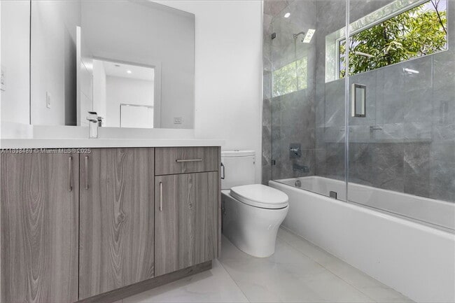 Foto del edificio - 3140 Carter St