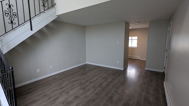 Foto del edificio - MN Cedar Village (785)