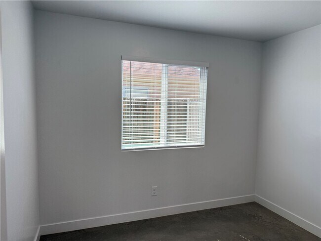 Building Photo - 3606 N Wells St