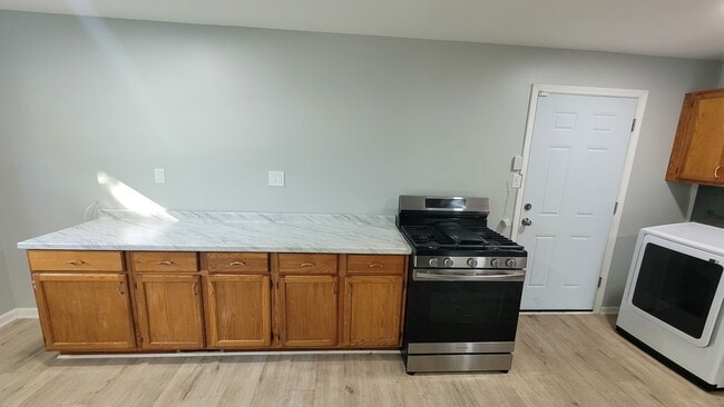 Foto del edificio - 149 Austin Ave